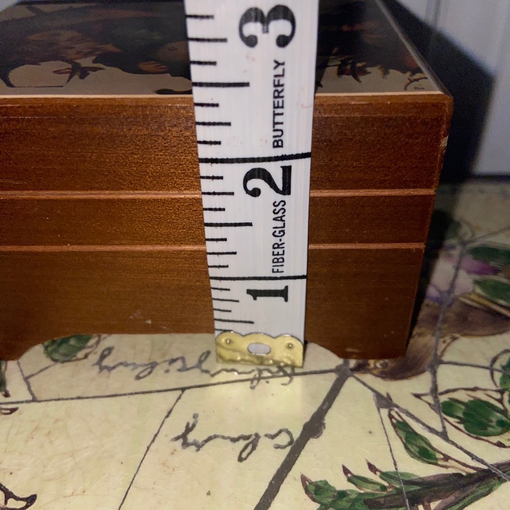 Hummel Stormy Weather Music Box Japan VTG Works - Picture 9 of 10